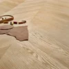 LVT-vinilna-talna-obloga-Chevron-Hartford-Oak-41822-ambient